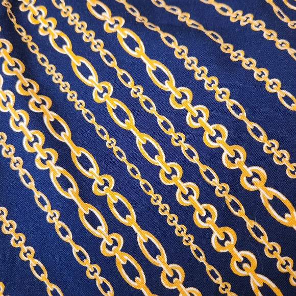 Navy & Gold Chevron Chain Print Cropped Pants – Size 2 - Picture 8 of 8